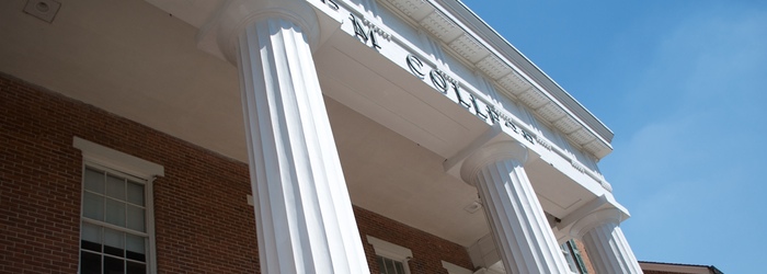 Vice President Visits Campus