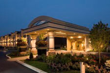 Eden Resort & Suites