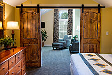 Inn at Kitchen Kettle Village