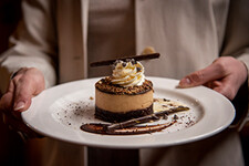 The Log Cabin – A Tradition of Fine Dining